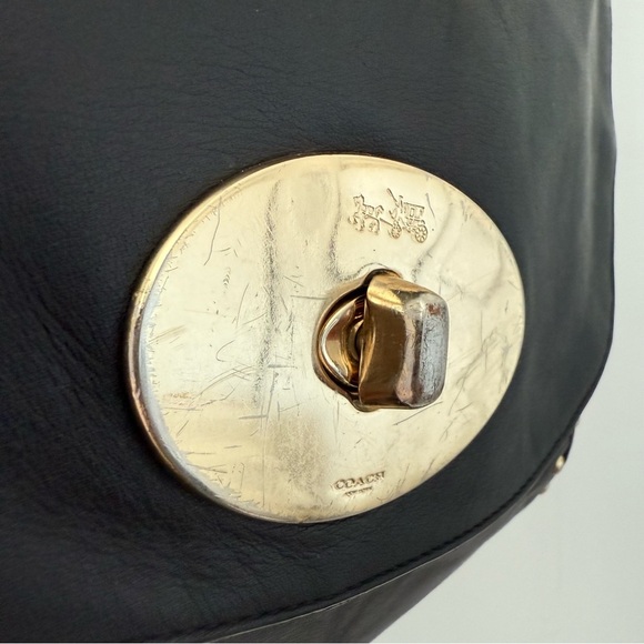 Vintage Coach black leather gold studded Circle Hobo shoulder bag - Picture 6 of 11